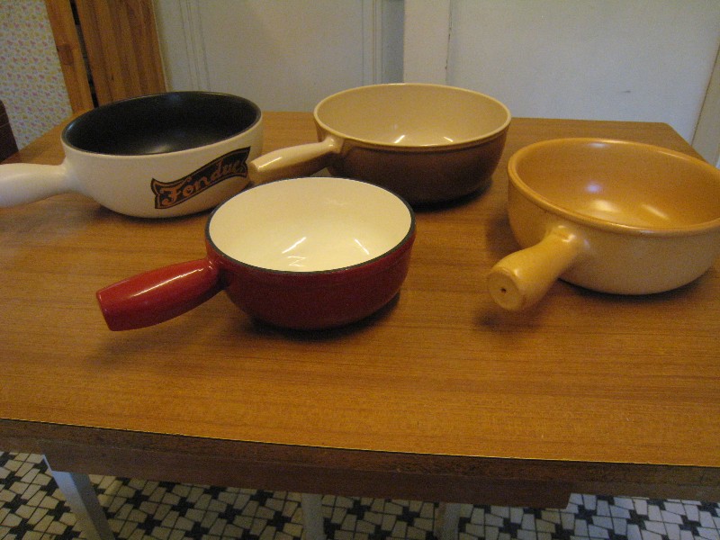 photo of 4 fondue pots