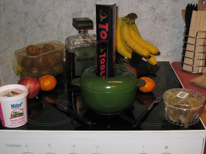 photo of the main ingredients required to prepare the fondue